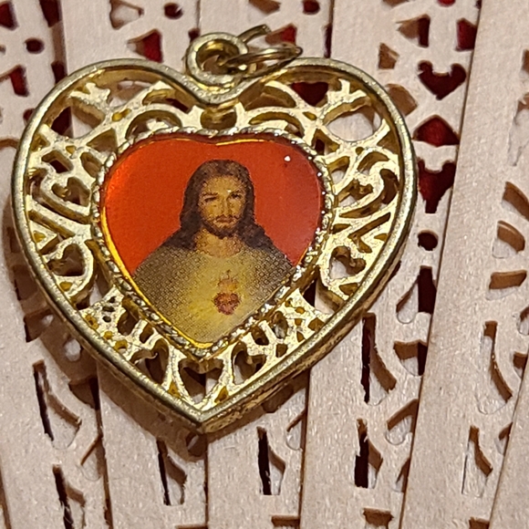 Jewelry - Heart-Shaped Gold Religious Pendant